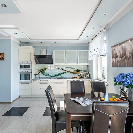 Lion - Rooftop With Terrace Апартаменты *