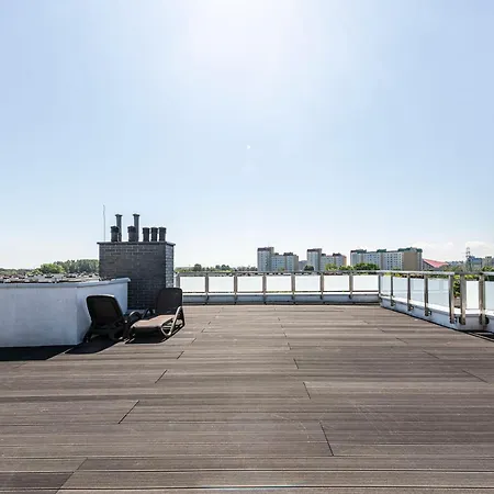 Lion - Rooftop With Terrace *